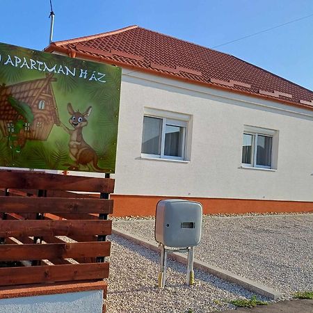 Mini Zoo Apartman Nagykanizsa Exterior foto